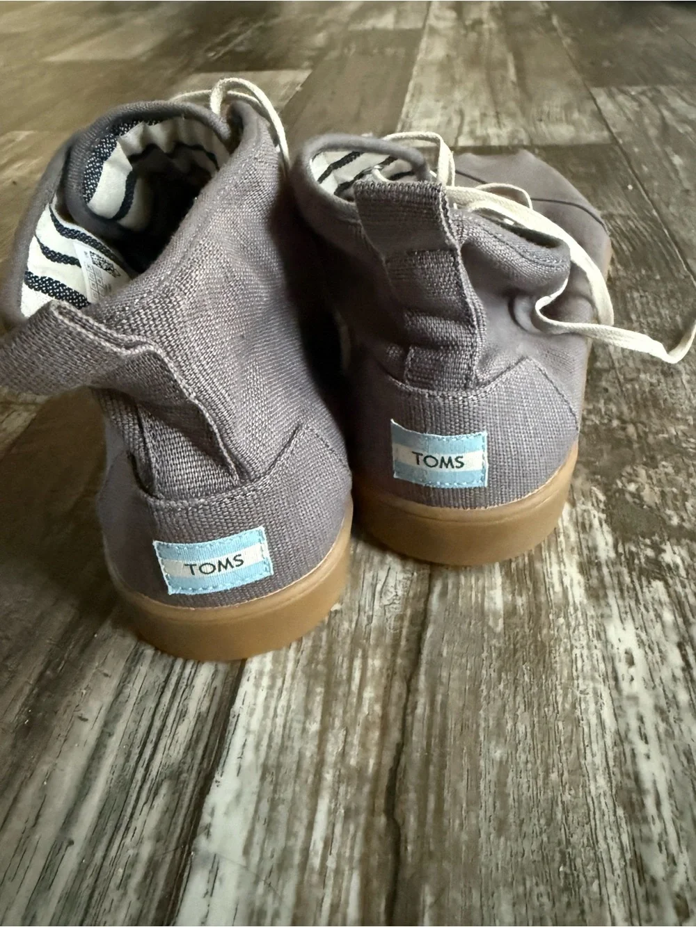 Toms Gray Canvas Men’s Chukka Boots with Tan Sole